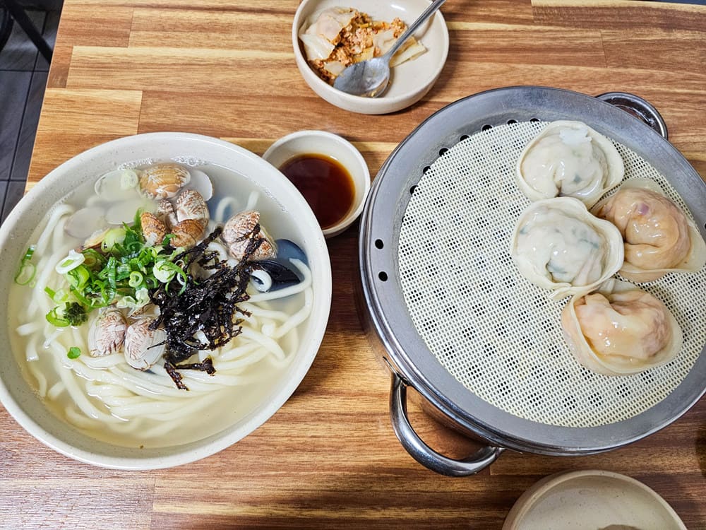 서울 종로 맛집 찬양집 해물칼국수 손만두